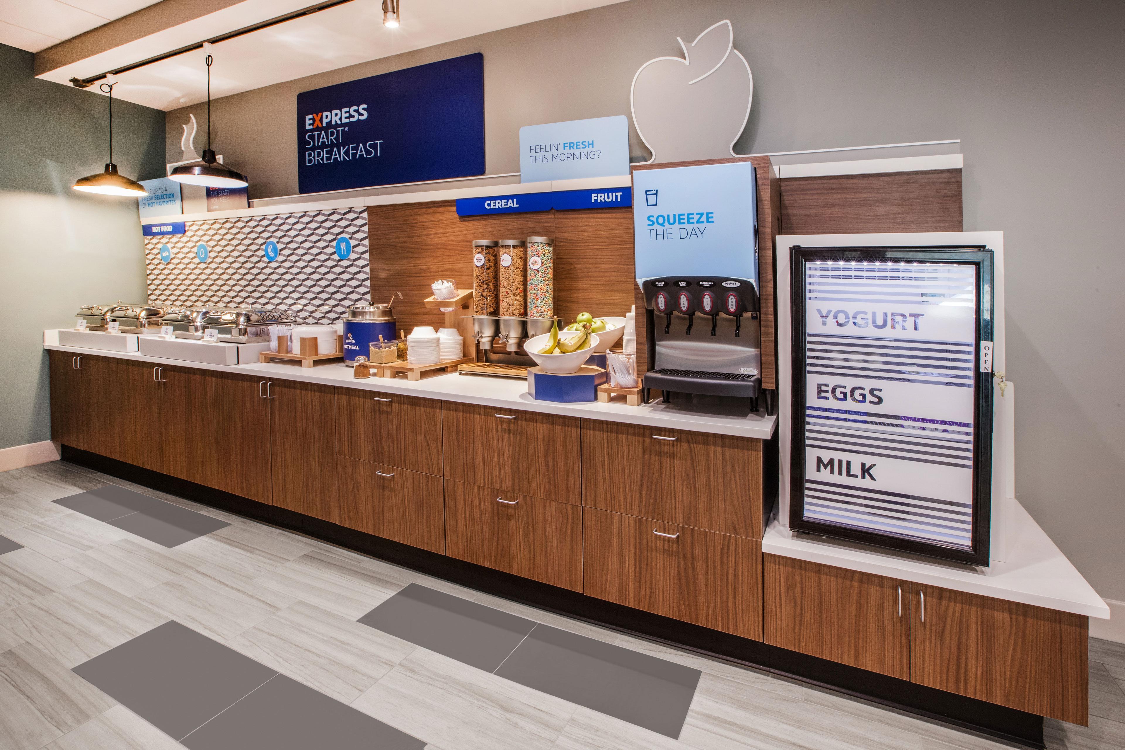 Holiday Inn Express Jamestown By Ihg Bagian luar foto