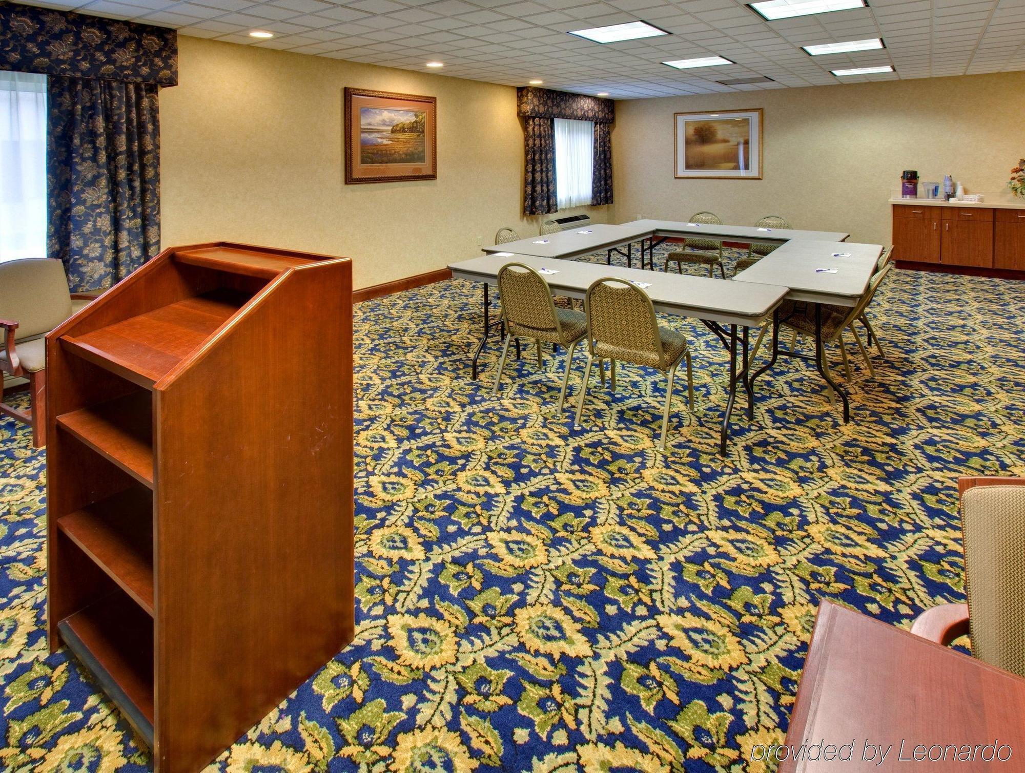 Holiday Inn Express Jamestown By Ihg Bagian luar foto