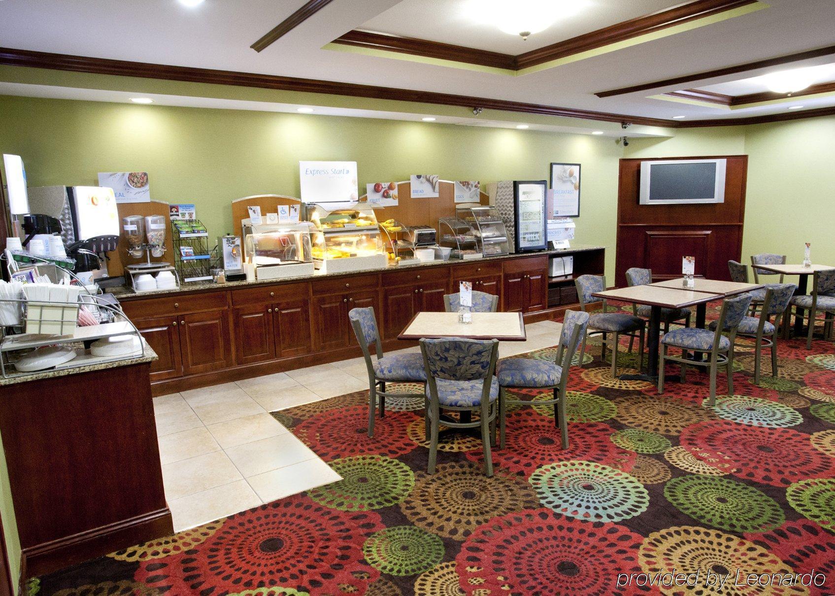Holiday Inn Express Jamestown By Ihg Bagian luar foto