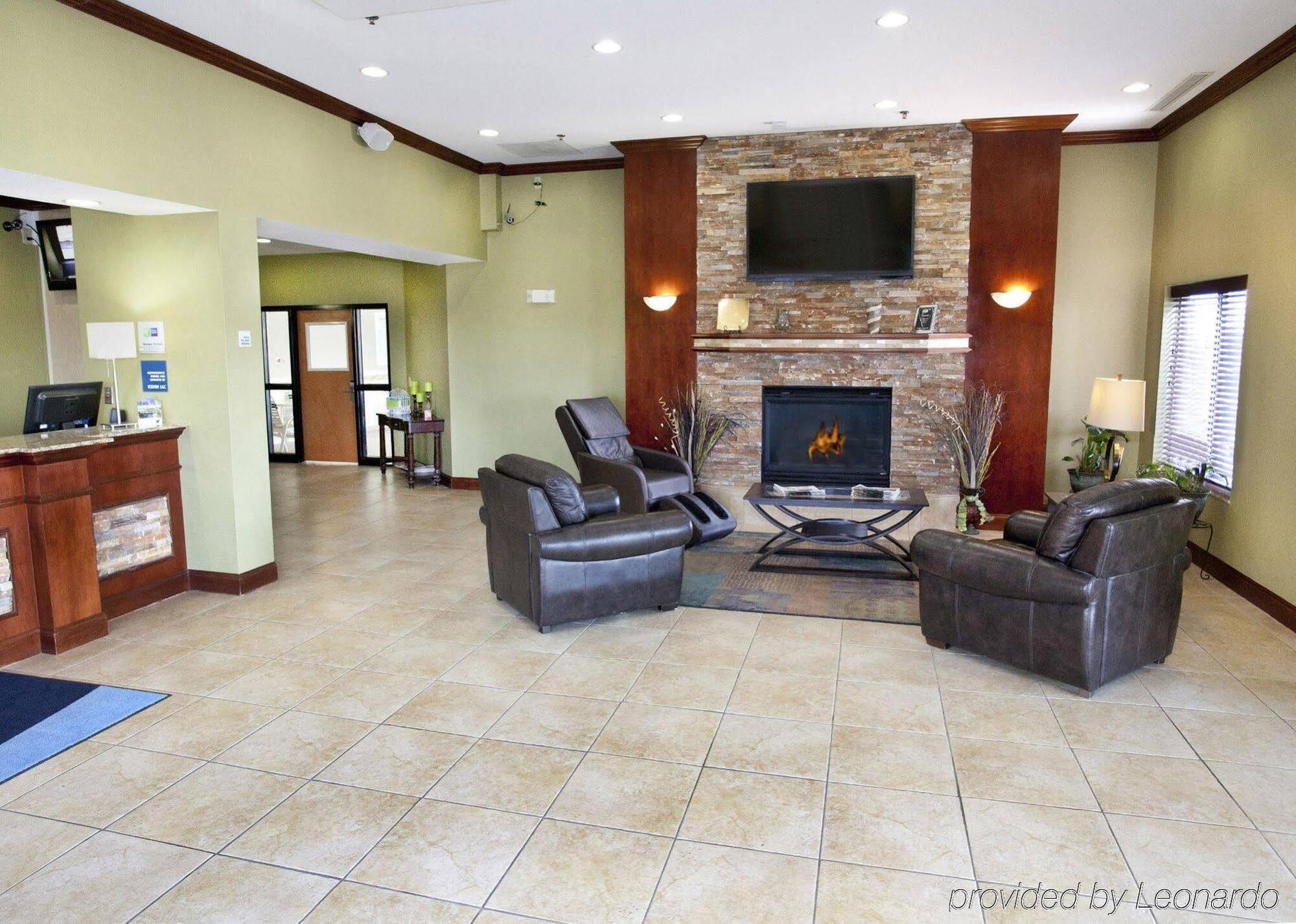 Holiday Inn Express Jamestown By Ihg Bagian luar foto